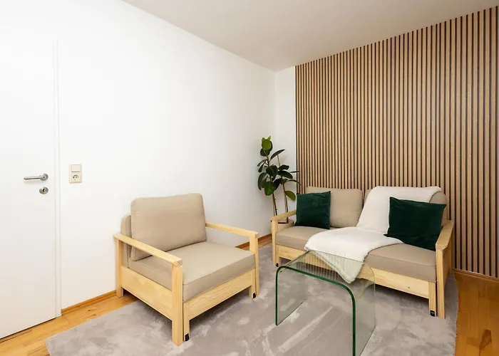 Boutique L With Ac L Stylish And Spacious *